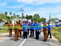 Diakhir Masa Jabatan, Nelson Resmikan Jalan