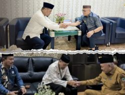 Perkuat Peran Baznas, Sofyan-Tonny Tunaikan Zakat Fitrah