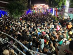 Berburuh Zakat, Ribuan Warga Antri di Rupri Anggota DPD RI Rahmijati Jahja