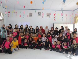 Mahasiswa KKN PK UNG Edukasi Gizi Seimbang Lewat Fun Gizi Day di SDN 12 Mananggu