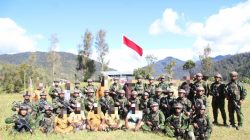 15 Tahun Terisolasi, Satgas Yonif 713/ST Bawa Semangat Kemerdekaan ke Ugimba